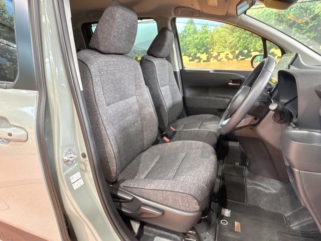 TOYOTA SIENTA HYBRID 2022