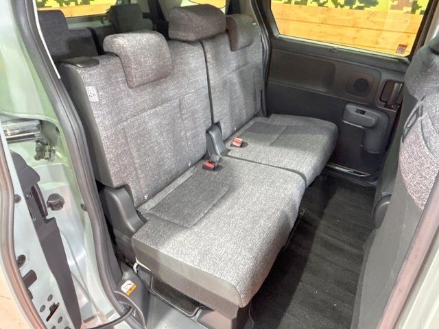 TOYOTA SIENTA HYBRID 2022