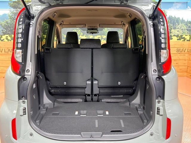 TOYOTA SIENTA HYBRID 2022