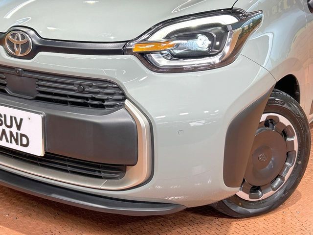 TOYOTA SIENTA HYBRID 2022