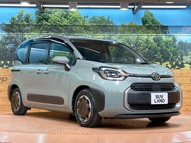 TOYOTA SIENTA HYBRID 2022