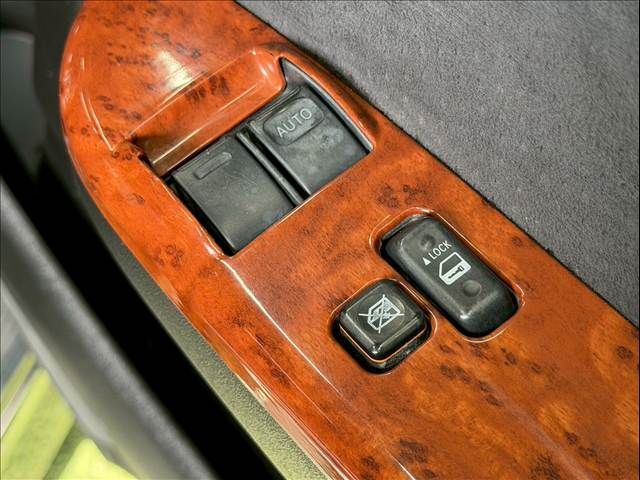 TOYOTA HIACE van 4WD 2015