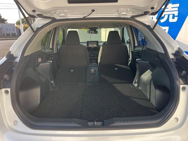 TOYOTA YARIS CROSS 2023