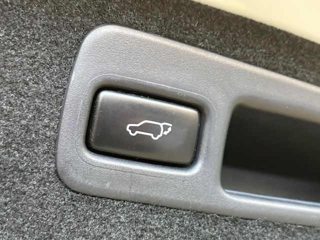 TOYOTA HARRIER 2WD 2015