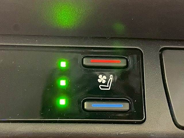 TOYOTA RAV4 4WD 2023