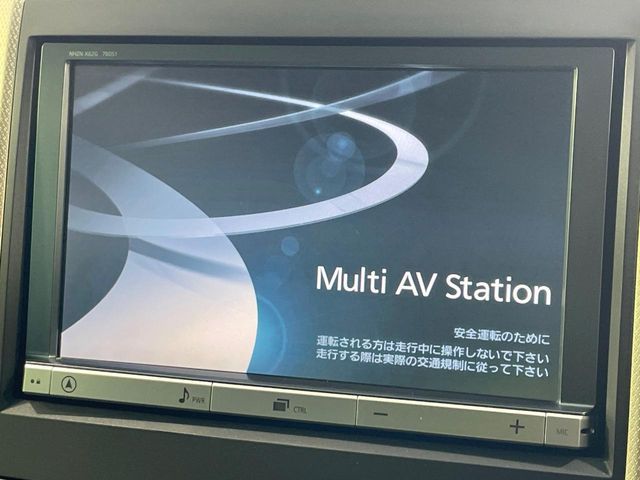 TOYOTA VELLFIRE 2013