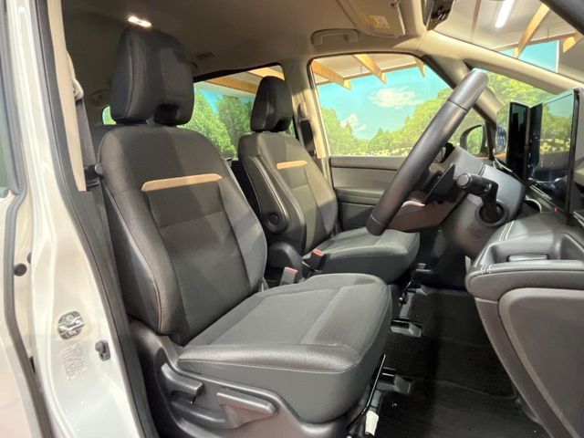 NISSAN SERENA  WG 4WD 2023