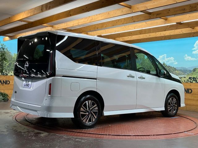 NISSAN SERENA  WG 4WD 2023