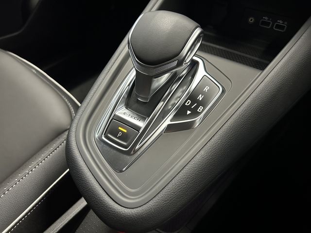 RENAULT RENAULT CAPTUR 2024