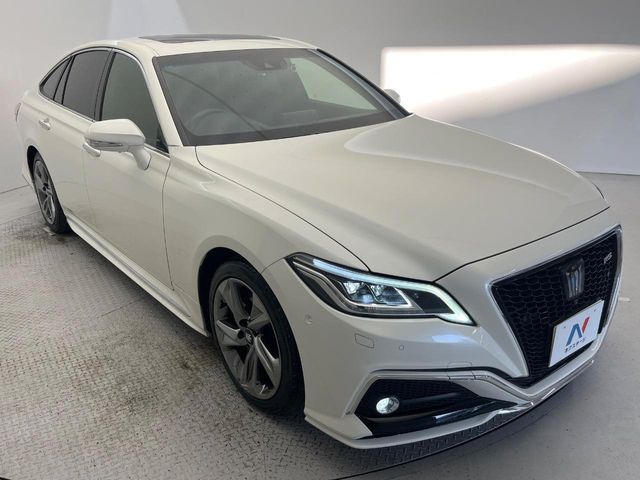 TOYOTA CROWN sedan hybrid 2020