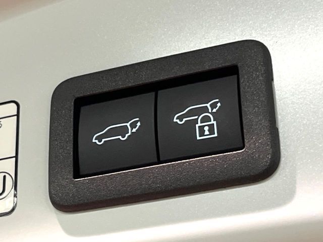 TOYOTA COROLLA CROSS HYBRID 2024