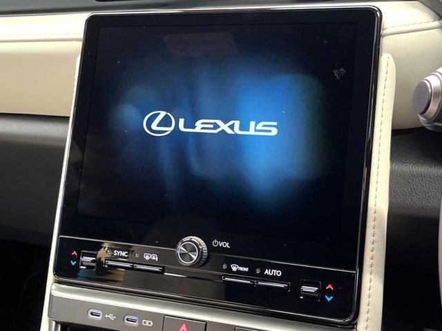 TOYOTA LEXUS LBX 2025