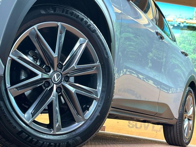 TOYOTA LEXUS LBX 2025