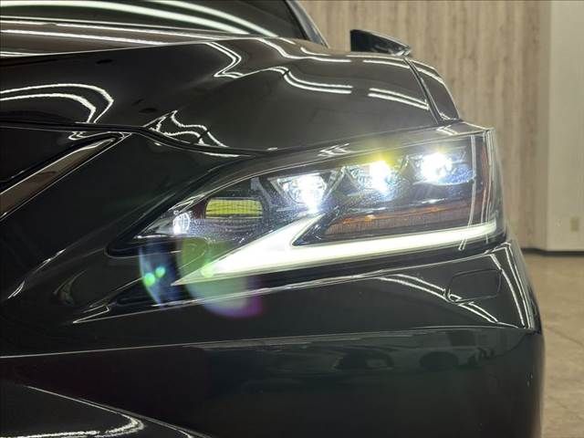 TOYOTA LEXUS ES300h 2020