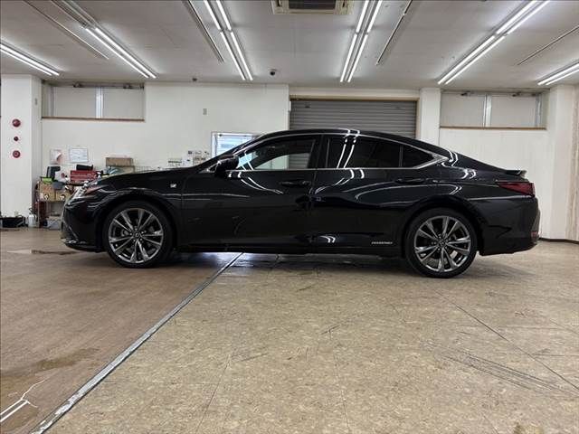 TOYOTA LEXUS ES300h 2020