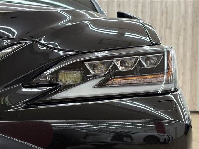 TOYOTA LEXUS ES300h 2020