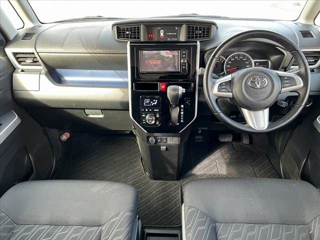 TOYOTA ROOMY 2017