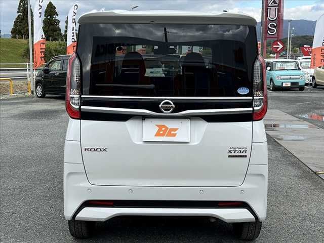NISSAN ROOX 2020