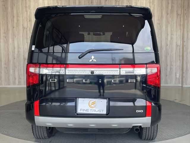 MITSUBISHI DELICA D:5 4WD 2019