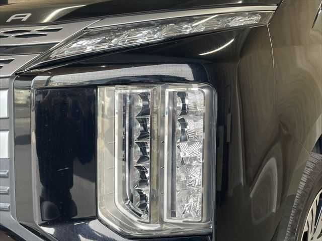 MITSUBISHI DELICA D:5 4WD 2019