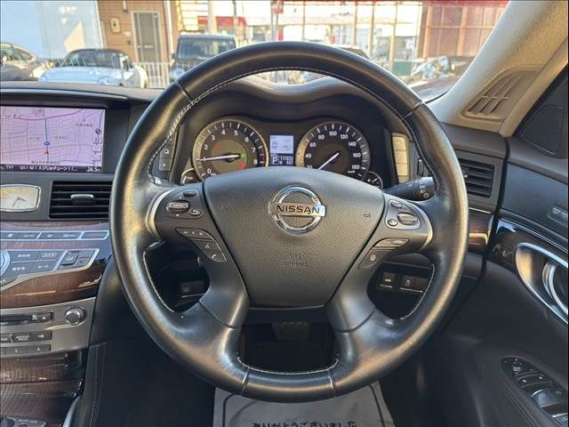 NISSAN FUGA HYBRID 2012