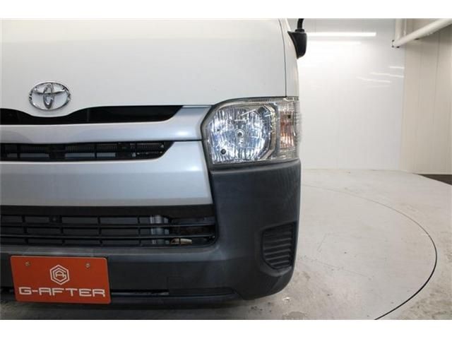 TOYOTA HIACE van 2WD 2017