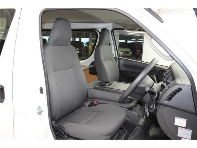 TOYOTA HIACE van 2WD 2017