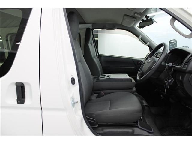 TOYOTA HIACE van 2WD 2017