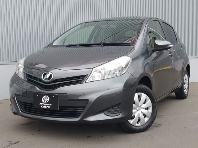 TOYOTA VITZ  4WD 2012