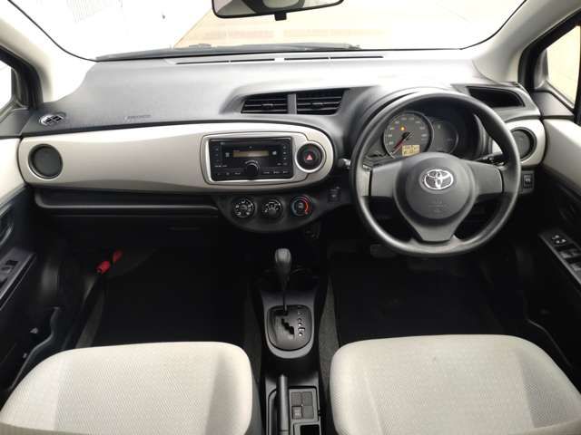 TOYOTA VITZ  4WD 2012