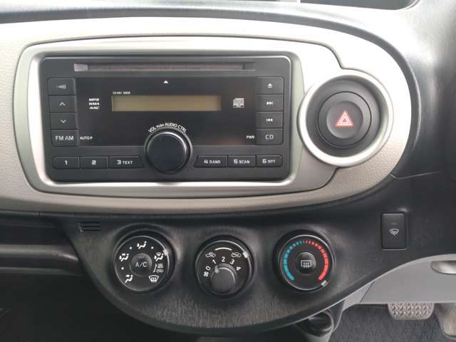 TOYOTA VITZ  4WD 2012