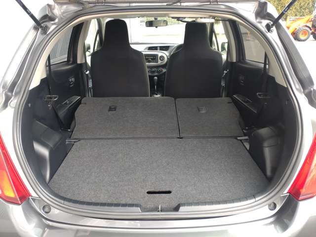 TOYOTA VITZ  4WD 2012