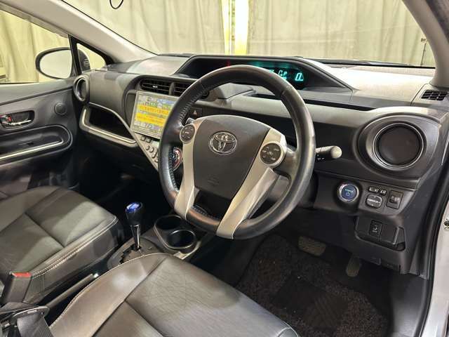 TOYOTA AQUA 2013