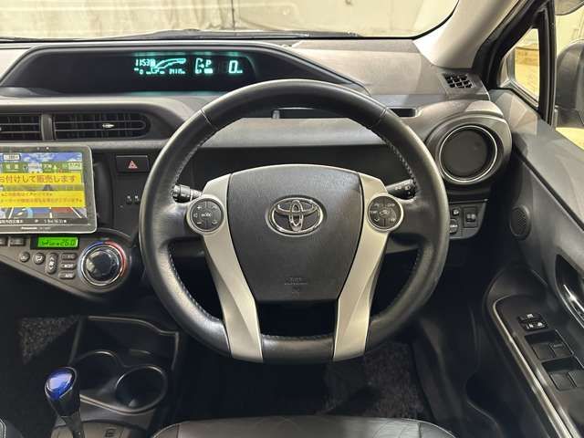 TOYOTA AQUA 2013