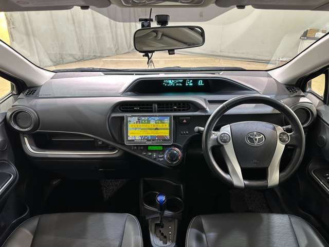 TOYOTA AQUA 2013