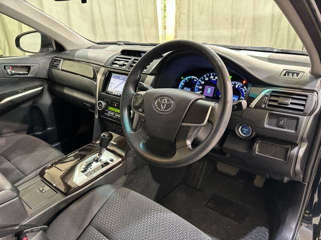 TOYOTA CAMRY HYBRID 2011