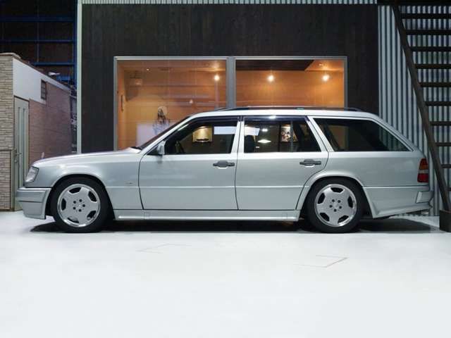 MERCEDES BENZ MERCEDES BENZ E class stationwagon 1995