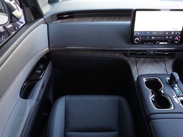 TOYOTA ???? LM500h 2024