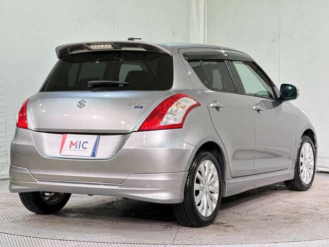 SUZUKI SWIFT 2012
