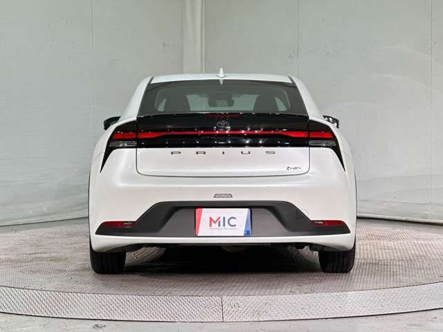 TOYOTA PRIUS 4WD 2025