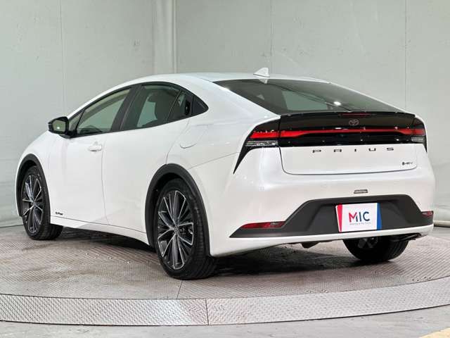 TOYOTA PRIUS 4WD 2025