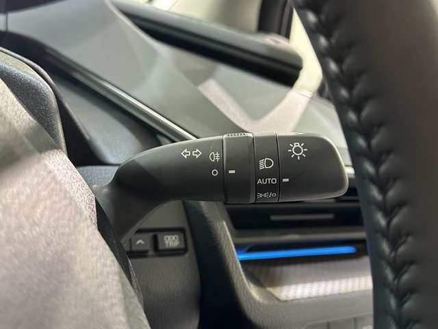 TOYOTA PRIUS 4WD 2025