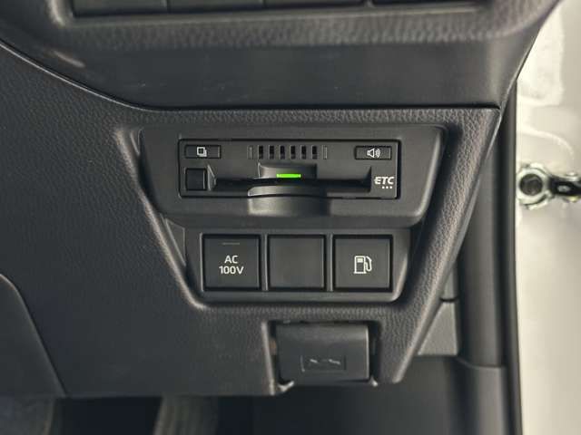 TOYOTA PRIUS 4WD 2025