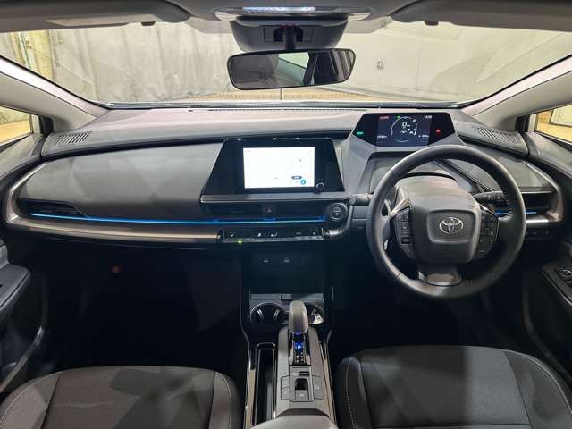 TOYOTA PRIUS 4WD 2025