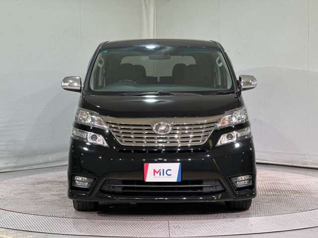 TOYOTA VELLFIRE 2011