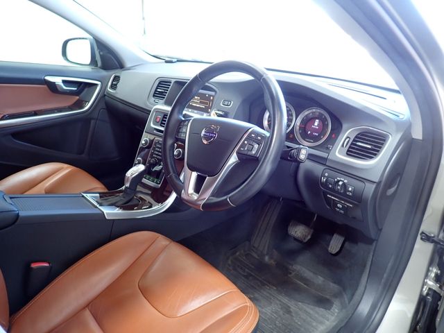 VOLVO VOLVO V60 2012