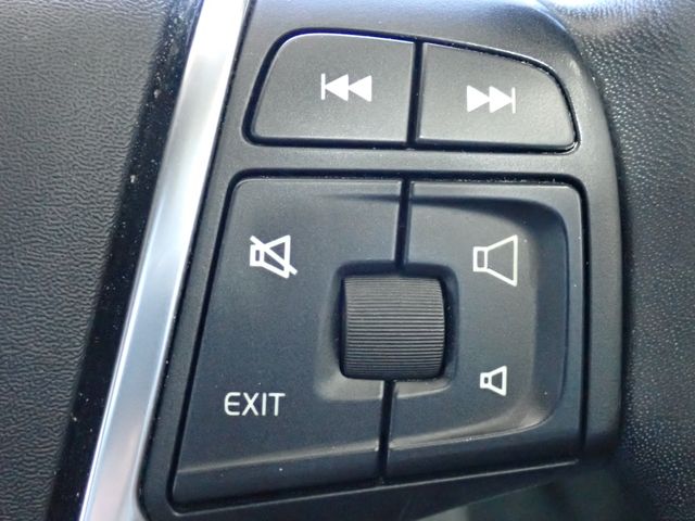 VOLVO VOLVO V60 2012