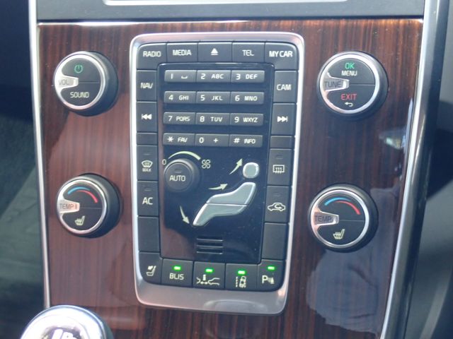 VOLVO VOLVO V60 2012