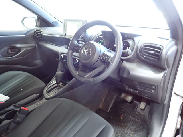 TOYOTA YARIS HYBRID 2021