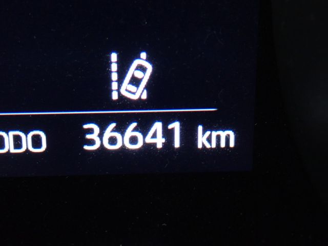 TOYOTA YARIS HYBRID 2021